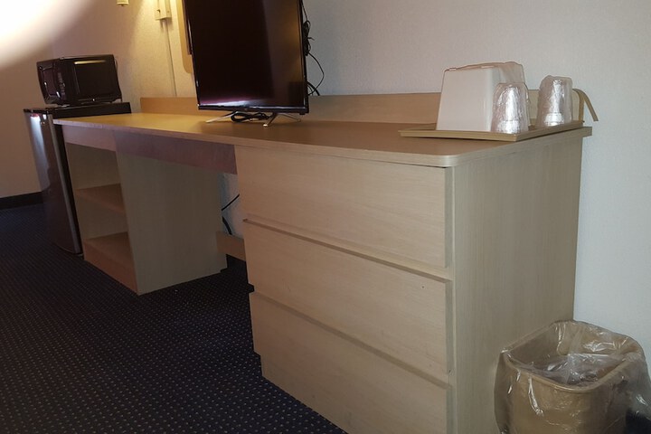 Room 12 of 22