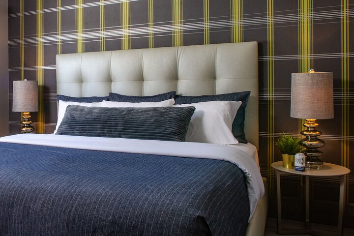 Room 18 of 37