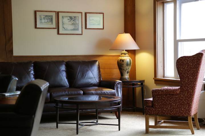 Hotel Interior 8 of 32