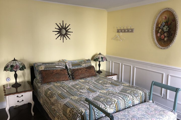 Room 53 of 82