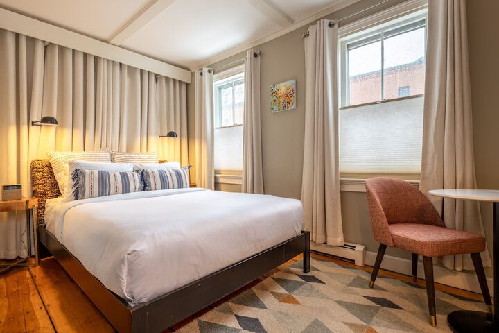 Room 52 of 64