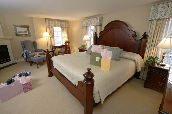 Room 17 of 39