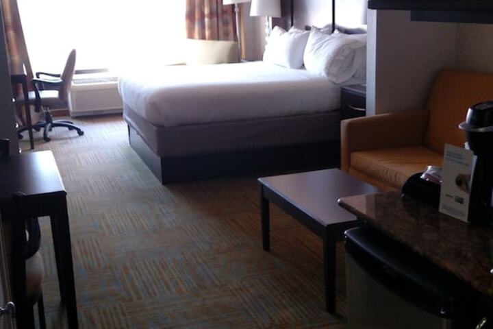 Holiday Inn Express Hotel & Suites PERRY by IHG