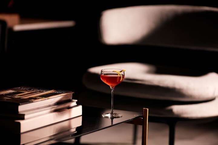 Lounge 78 of 94