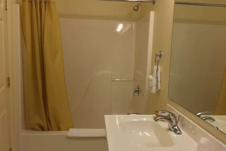 Room 15 of 40