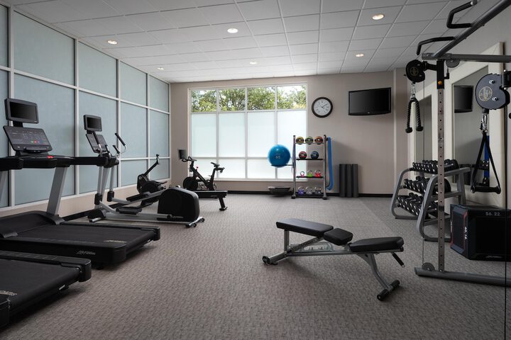 Embassy Suites by Hilton Charleston Airport Convention Ctr