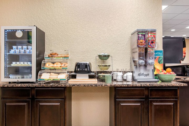 Breakfast/Coffee Service 49 of 52