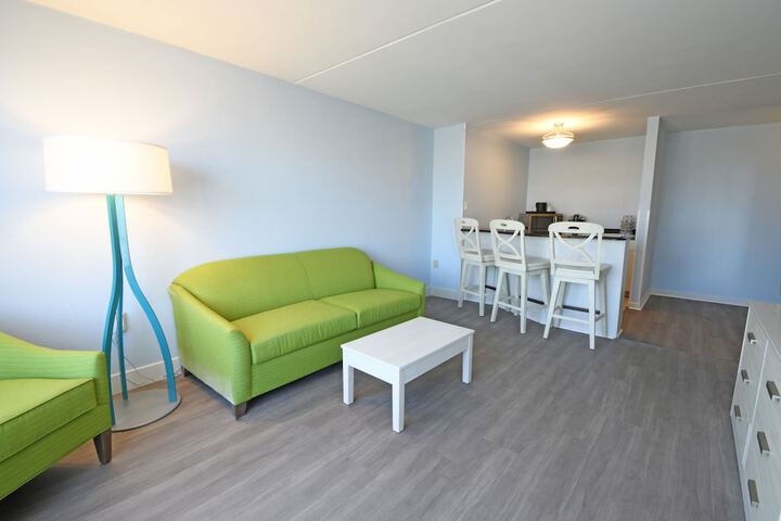 Room 33 of 50