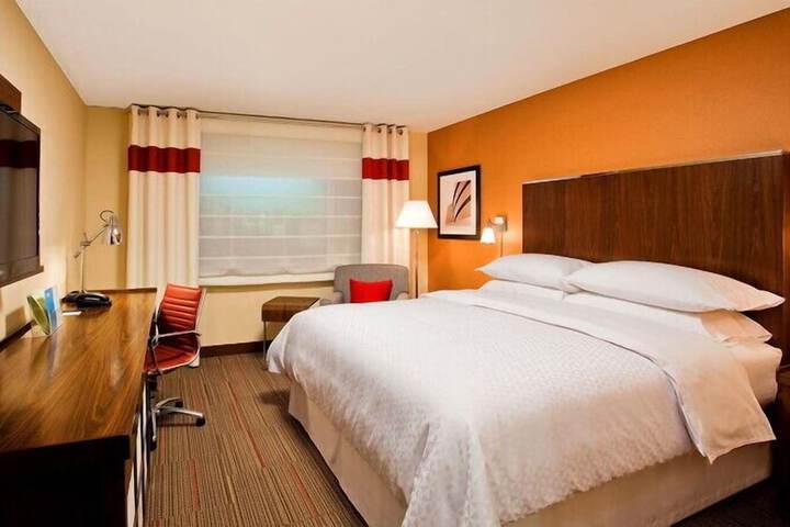 Room 14 of 40