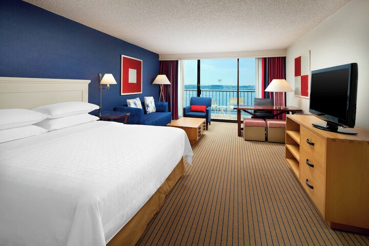 Room 108 of 215