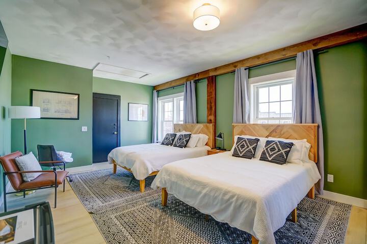 Room 54 of 72