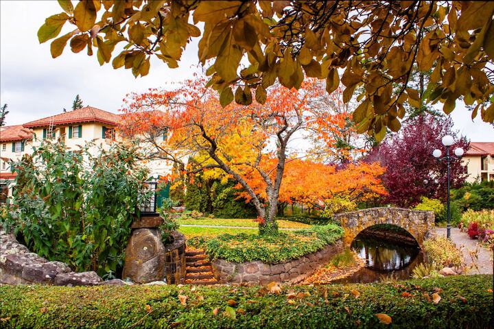 Columbia Gorge Hotel and Spa