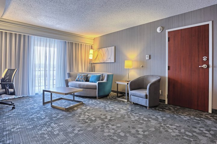 Courtyard by Marriott Harrisburg West / Mechanicsburg