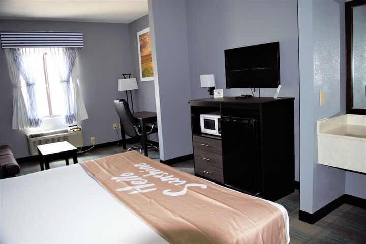 Room 12 of 32