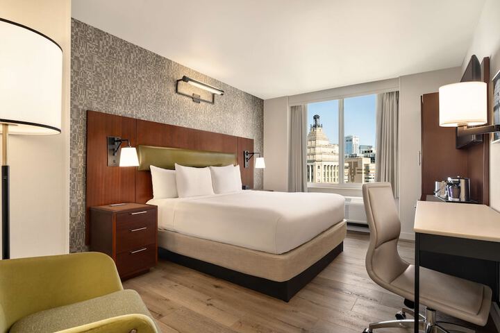 Room 20 of 34