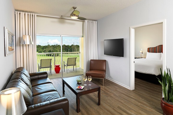 Room 53 of 184