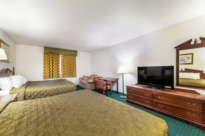 Room 29 of 40