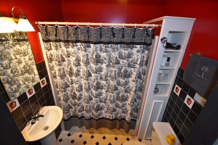 Room 41 of 65