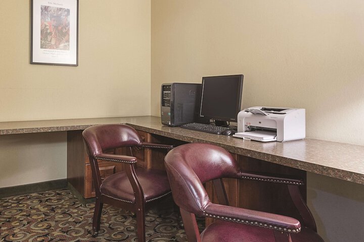 Business Center 61 of 62