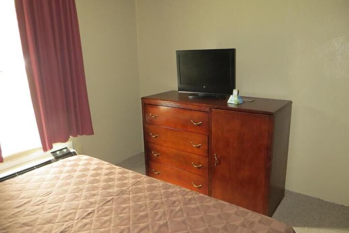 Room 27 of 48