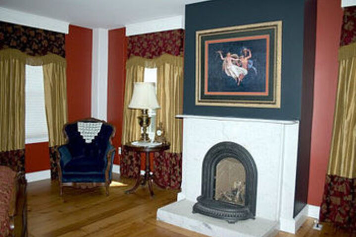 Monier Manor