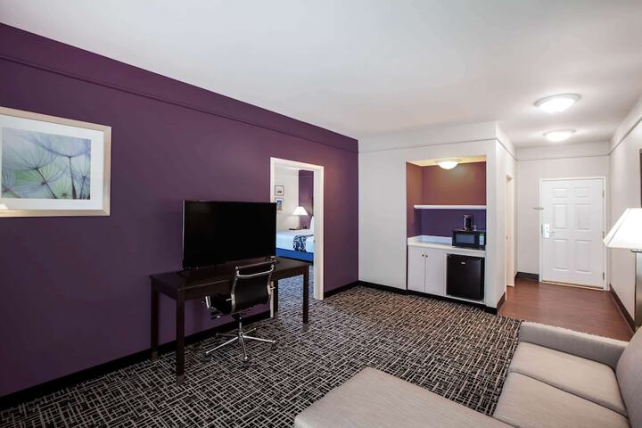 Room 14 of 46