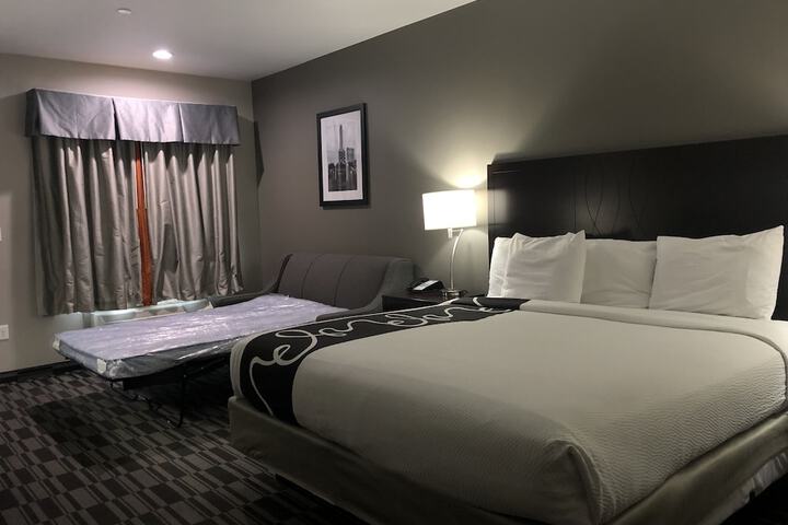 Room 11 of 34