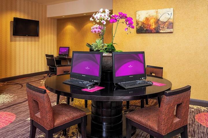 FairBridge Hotel by Concord Plaza