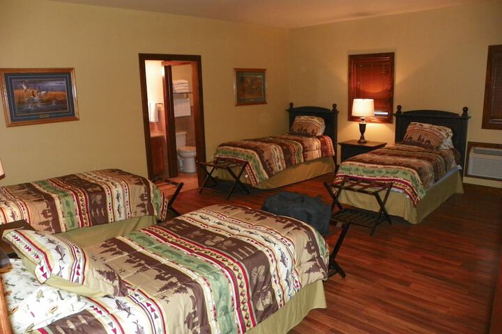 Room 12 of 18