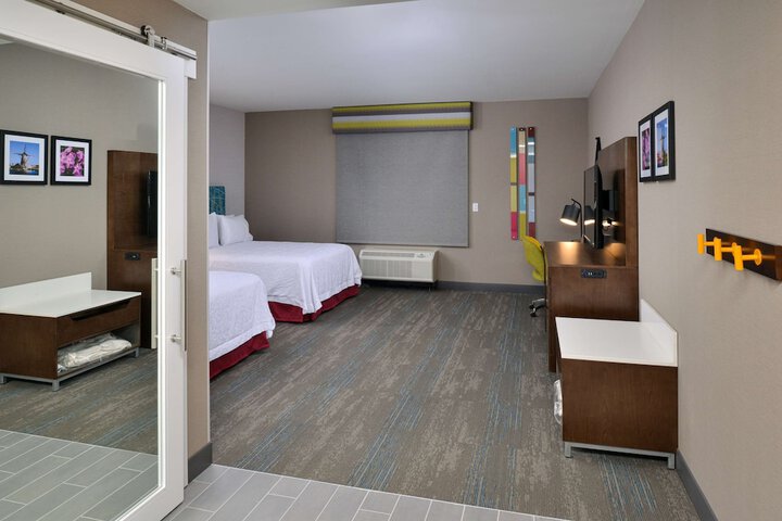 Room 49 of 69