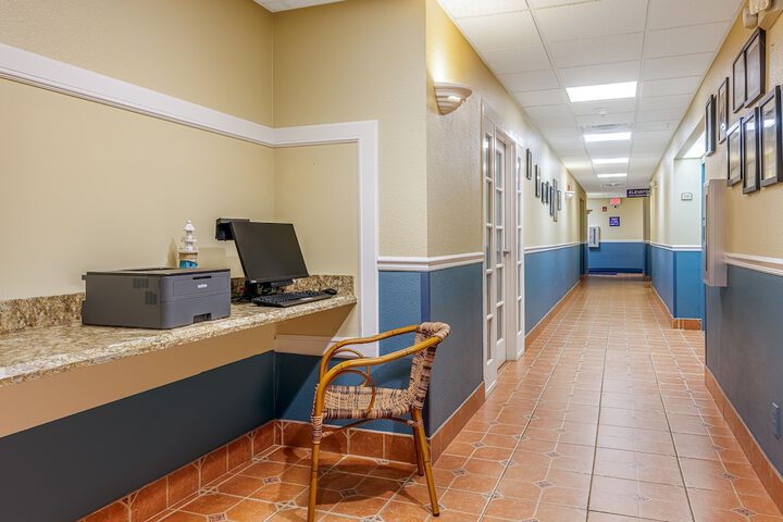 Business Center 95 of 116