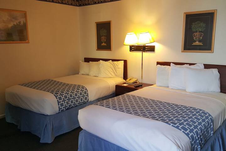 Room 33 of 40