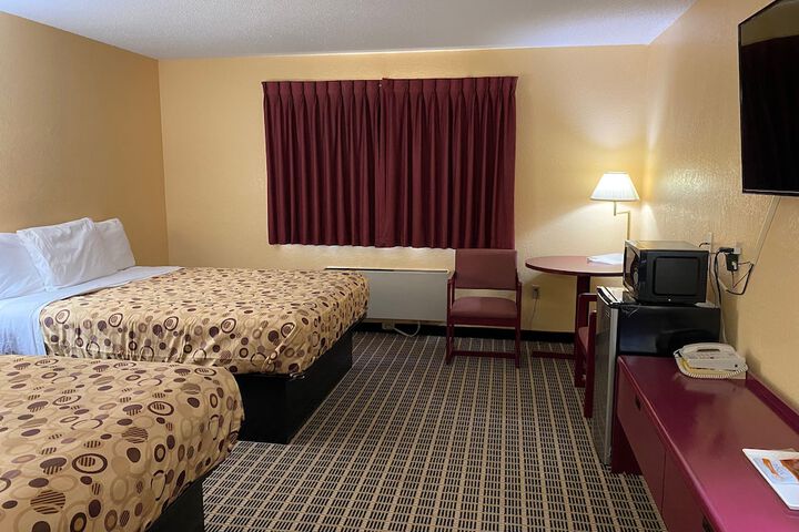 Room 16 of 18