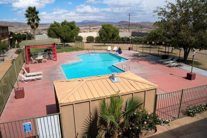 Pool 6 of 40