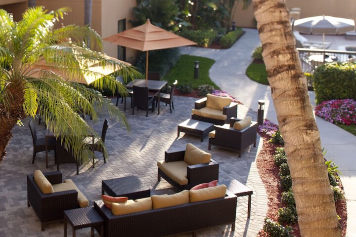 Sonesta Select Boca Raton Town Center