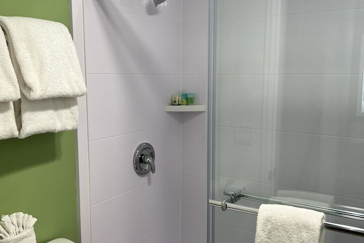 Room 18 of 29
