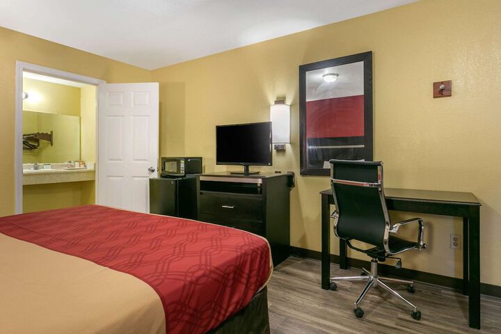 Room 25 of 27