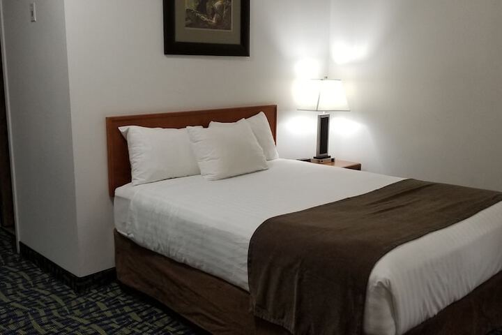 Room 27 of 40