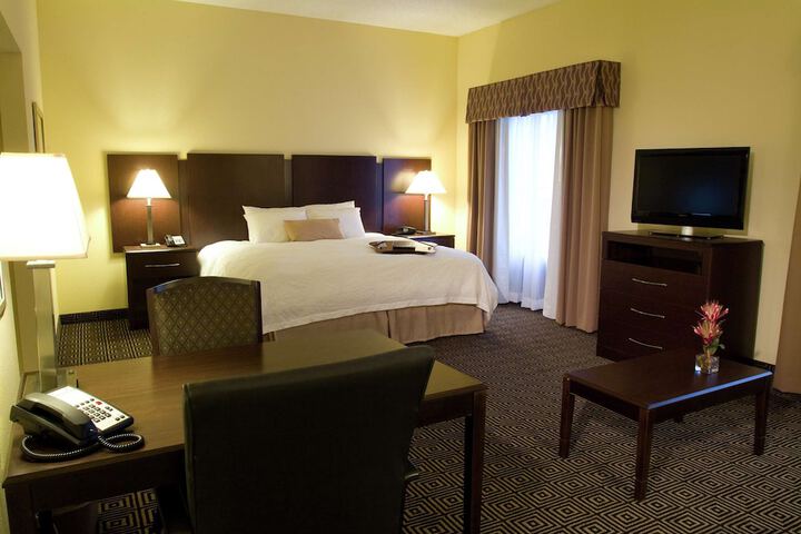 Room 12 of 27