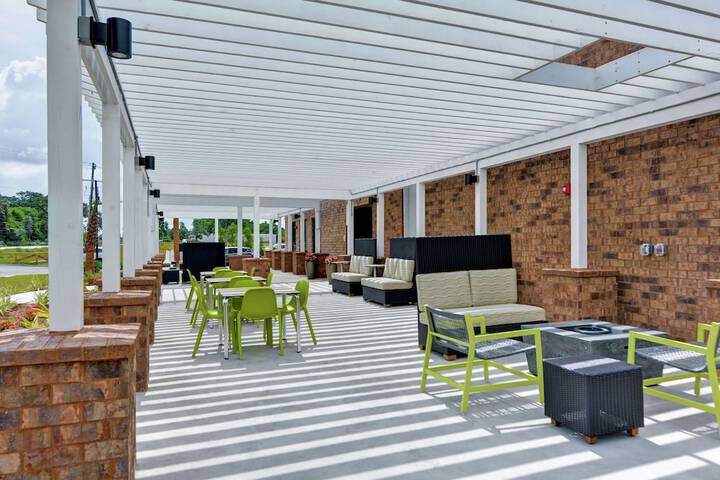Terrace/Patio 43 of 48