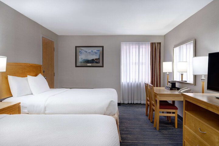 Room 15 of 37