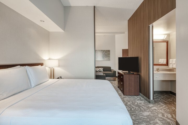 Room 28 of 36