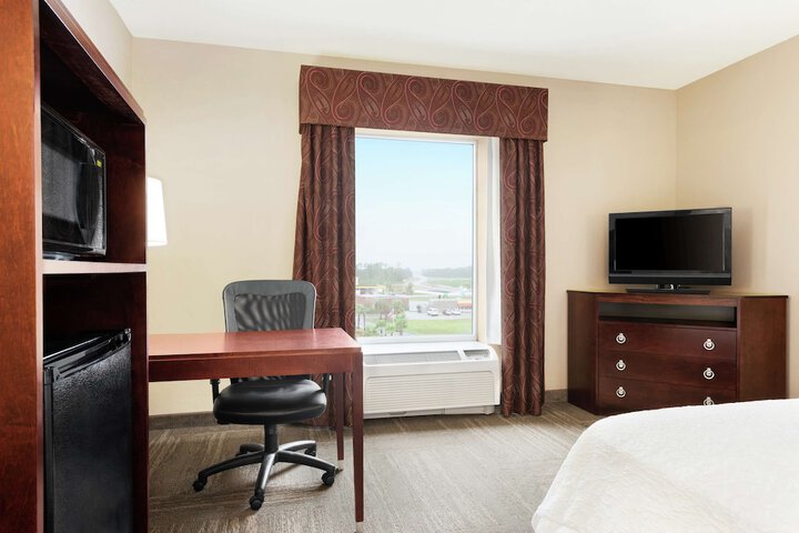 Room 11 of 38