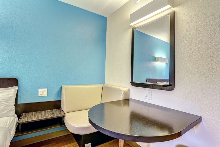 Room 18 of 42