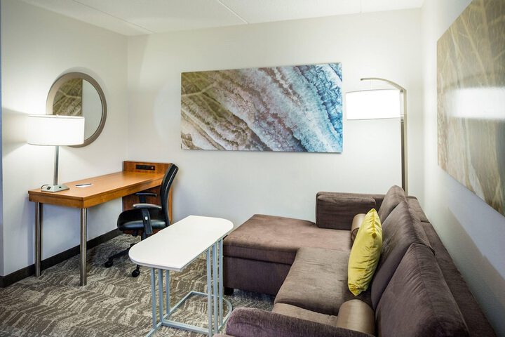 Room 16 of 24