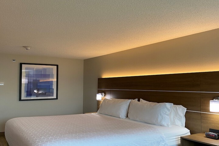 Holiday Inn Express & Suites Somerset Central by IHG