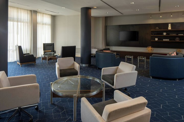 Courtyard by Marriott Jackson Airport / Pearl