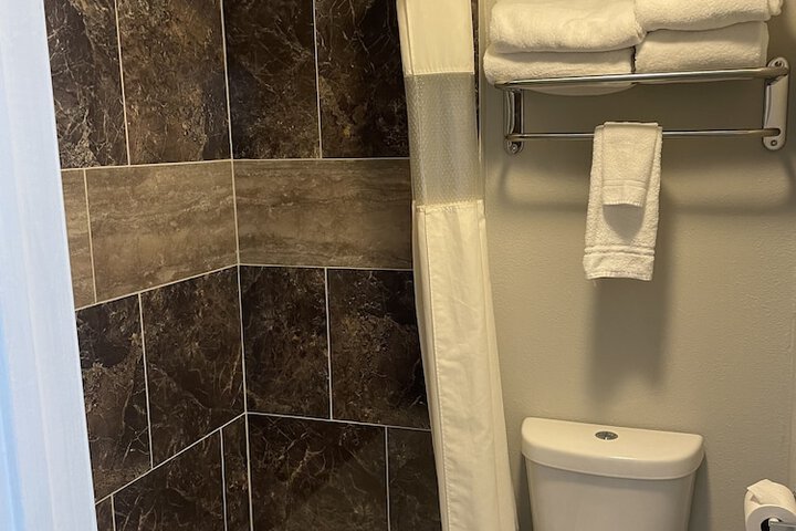 Room 35 of 59
