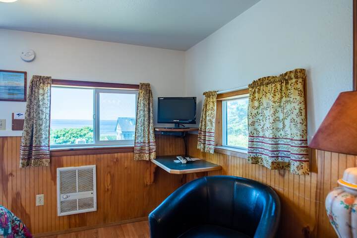 Oceanside Ocean Front Cabins