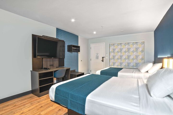 Studio 6 Suites – Stockton CA – Waterfront